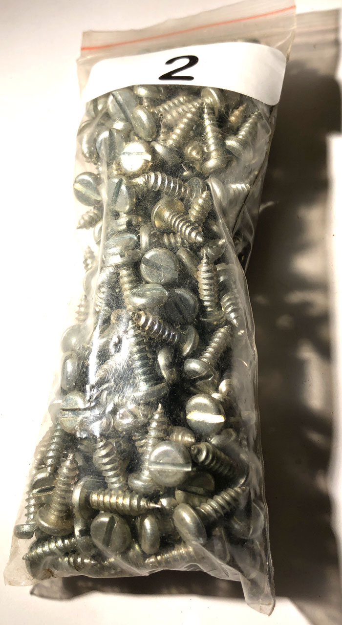 Panhoved ligekærv skruer