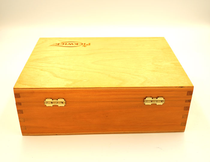 pickwick, tebrev kasse