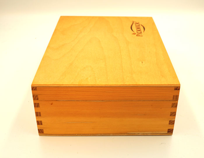 pickwick, tebrev kasse