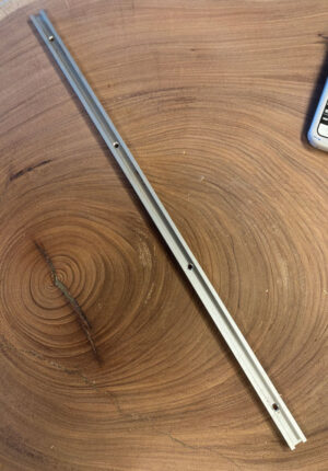 T-track skinne 600 mm