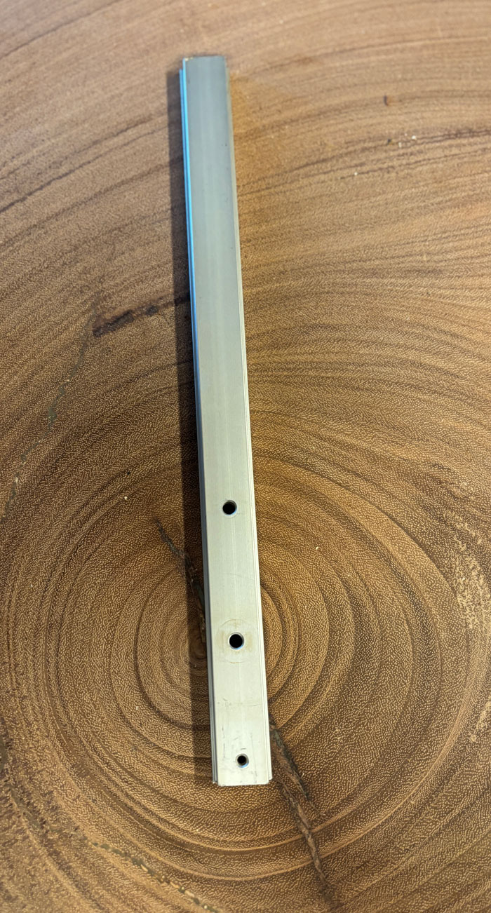 T-track styreskinne 300 mm