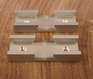 2 stk. T-track kryds