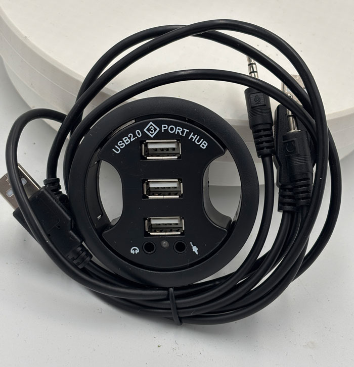 USB hub, til indbygning i bordplade