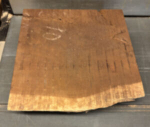 Iroko 310 x 300 x 70