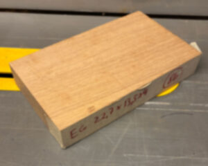 Eg 227 x 135 x 40