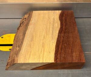 Padauk 269 x 250 x 55