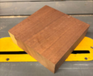 Sapele 168 x 168 x 50