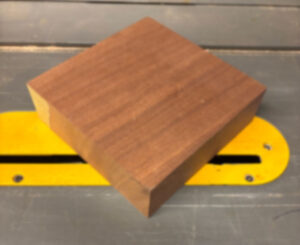 Sapele 168 x 168 x 50