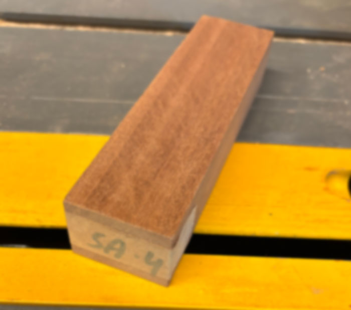 Sapele kniv skæfte