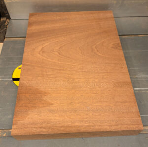 Sapele 432 x 300 x 48