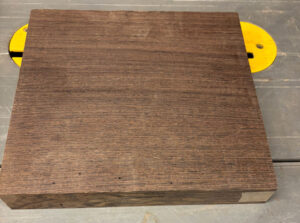 Wenge 250 x 235 x 40
